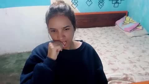 Snapshot of megan_little_ chatting on 01-10-25, 11:50 amanda online show from 01-10-25, 11:50