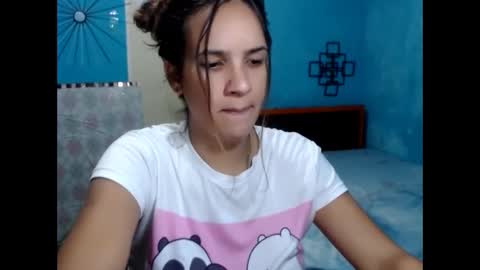 Snapshot of megan_little_ chatting on 03-10-26, 09:09 amanda online show from 03-10-26, 09:09