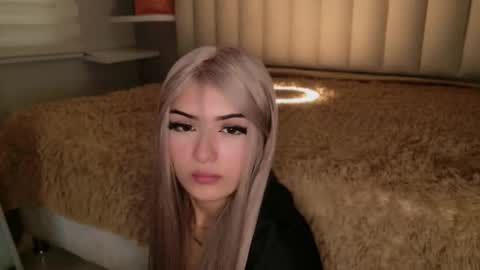     online show from 03-19-26, 01:59