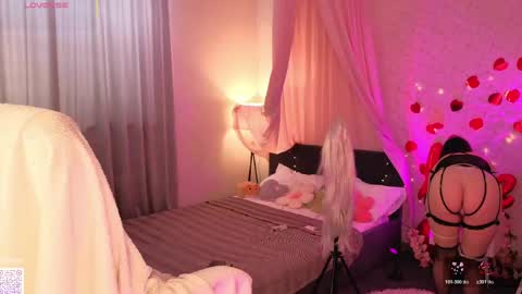 Snapshot of megan_nelson chatting on 05-10-26, 11:15 Megan Nelson online show from 05-10-26, 11:15