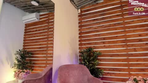 megan_raiin online show from 03-09-25, 08:40