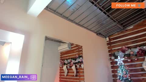 Snapshot of megan_raiin chatting on 12-20-25, 08:54 megan_raiin online show from 12-20-25, 08:54