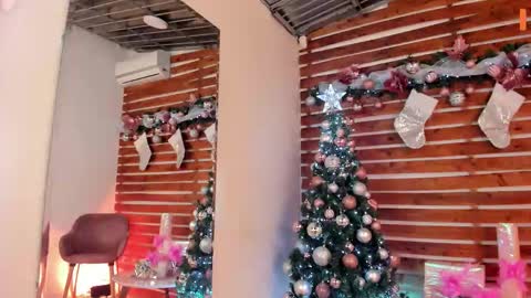 Snapshot of megan_raiin chatting on 12-21-25, 08:32 megan_raiin online show from 12-21-25, 08:32