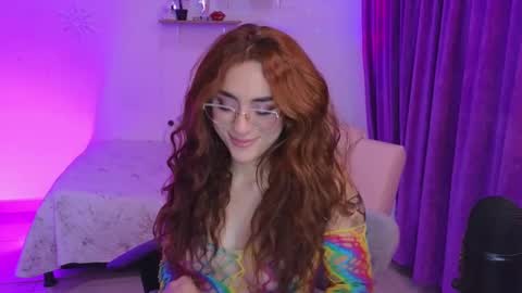 Snapshot of megan_ricci chatting on 03-04-25, 11:11                 Laura                 online show from 03-04-25, 11:11