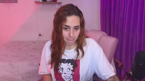 Snapshot of megan_ricci chatting on 10-09-25, 10:41                 Laura                 online show from 10-09-25, 10:41