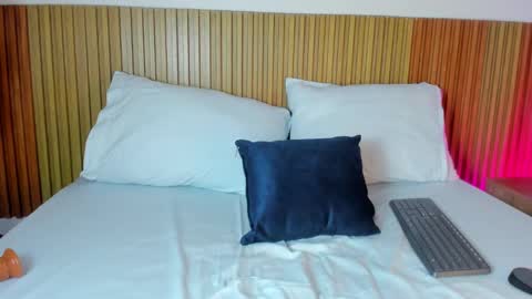 M E G A N online show from 11-26-25, 02:34