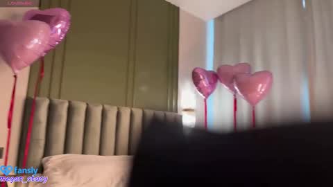 Stacy UTC 700   0800am-0200pm  online show from 02-17-26, 05:04