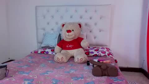 Snapshot of megan_stathan chatting on 02-16-26, 07:43 Megan online show from 02-16-26, 07:43