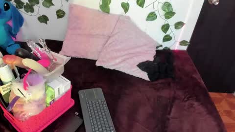 Snapshot of megan_xoxo1 chatting on 12-04-24, 12:14 Megan online show from 12-04-24, 12:14
