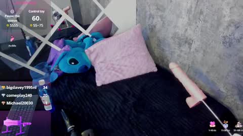 Snapshot of megan_xoxo1 chatting on 03-11-25, 05:02 Megan online show from 03-11-25, 05:02