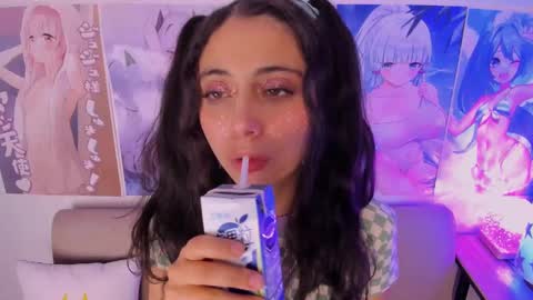 Snapshot of megan_yagami chatting on 02-28-25, 04:32 Megan online show from 02-28-25, 04:32