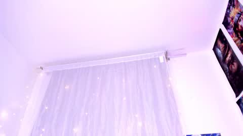 Snapshot of megan_yagami chatting on 11-27-25, 05:42 Megan online show from 11-27-25, 05:42