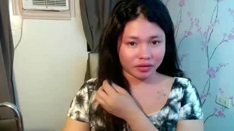 Snapshot of megan_younng chatting on 06-24-26, 07:29 MEGAN online show from 06-24-26, 07:29