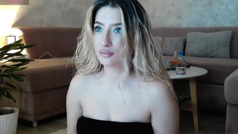 Snapshot of meganblazex chatting on 05-14-26, 07:31 Megan online show from 05-14-26, 07:31