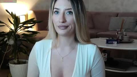 Snapshot of meganblazex chatting on 05-20-26, 07:09 Megan online show from 05-20-26, 07:09