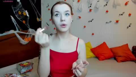 Snapshot of megancat333 chatting on 11-11-25, 09:31 megancat333 online show from 11-11-25, 09:31