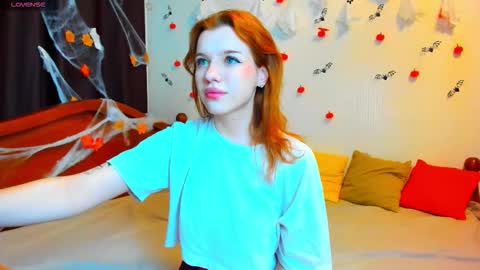 Snapshot of megancat333 chatting on 11-14-25, 09:19 megancat333 online show from 11-14-25, 09:19