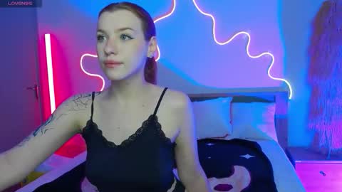 Snapshot of megancat333 chatting on 11-17-25, 04:57 megancat333 online show from 11-17-25, 04:57