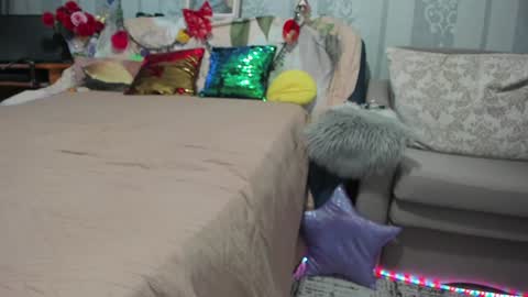 Nicki--------- Welcome to my Room online show from 01-31-25, 07:50