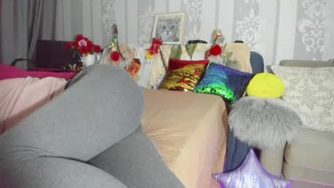 Nicki--------- Welcome to my Room online show from 02-12-25, 06:51