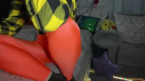 Nicki--------- Welcome to my Room online show from 11-29-25, 08:17