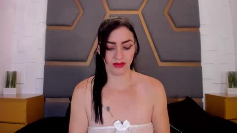 Snapshot of meganhofman chatting on 11-06-25, 11:33 Megan Hofman online show from 11-06-25, 11:33