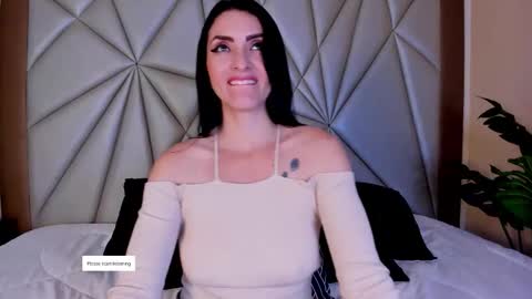 Snapshot of meganhofman chatting on 11-25-25, 03:28 Megan Hofman online show from 11-25-25, 03:28