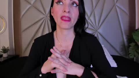 Snapshot of meganhofman chatting on 11-29-25, 03:42 Megan Hofman online show from 11-29-25, 03:42