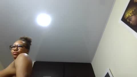 megan        online show from 07-08-26, 03:44