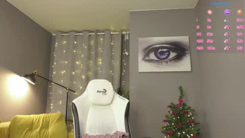 MeganieX online show from 12-29-24, 08:22