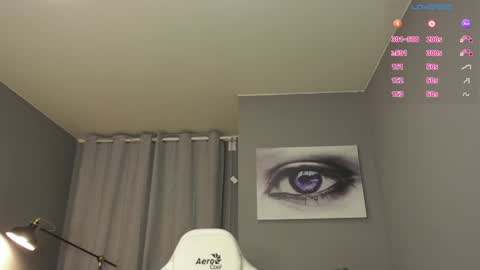 MeganieX online show from 01-31-25, 05:51