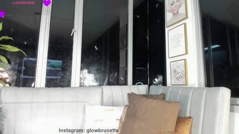 Snapshot of megann__sweet chatting on 02-06-25, 10:37 Mara online show from 02-06-25, 10:37