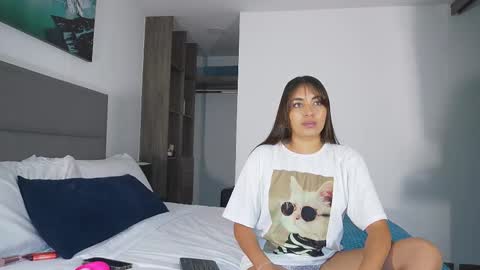 Snapshot of megann__sweet chatting on 09-12-25, 10:59 Mara online show from 09-12-25, 10:59