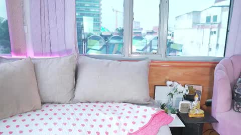 Snapshot of megann__sweet chatting on 11-21-25, 01:10 Mara online show from 11-21-25, 01:10