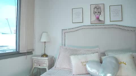 Snapshot of megann__sweet chatting on 12-05-25, 01:52 Mara online show from 12-05-25, 01:52