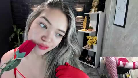 Snapshot of megann_hill chatting on 02-22-25, 05:13 Megan online show from 02-22-25, 05:13