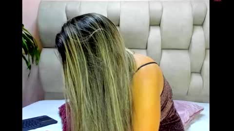 Snapshot of megann_hill chatting on 09-18-25, 11:34 Megan online show from 09-18-25, 11:34