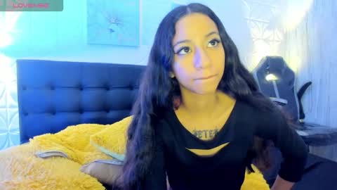 Snapshot of megannbabby chatting on 10-01-25, 02:17      online show from 10-01-25, 02:17