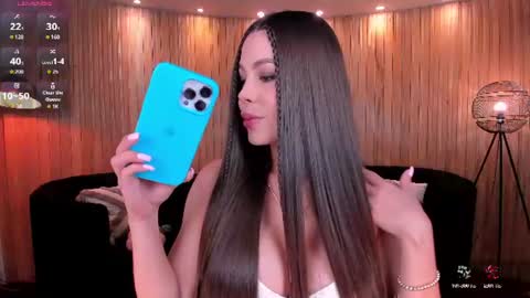 Snapshot of meganscottx chatting on 07-29-26, 02:15 Megan online show from 07-29-26, 02:15