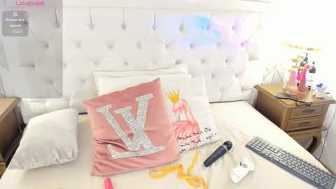 Megan online show from 09-29-25, 11:37