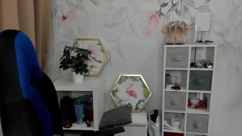 Megan online show from 02-13-26, 06:42