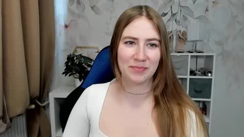 Snapshot of meganx_candy chatting on 04-29-26, 07:23 Megan online show from 04-29-26, 07:23