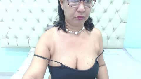 Snapshot of megatitsxxx chatting on 12-17-24, 10:55 milfpleasure online show from 12-17-24, 10:55