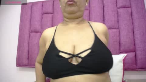 Snapshot of megatitsxxx chatting on 01-29-25, 05:45 milfpleasure online show from 01-29-25, 05:45