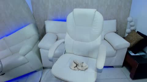 meggan online show from 01-10-25, 07:25