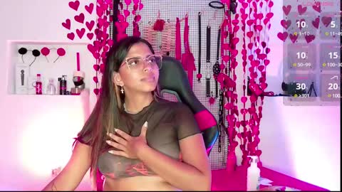 Snapshot of meggan_greey chatting on 02-13-25, 10:54 Your best slave online show from 02-13-25, 10:54