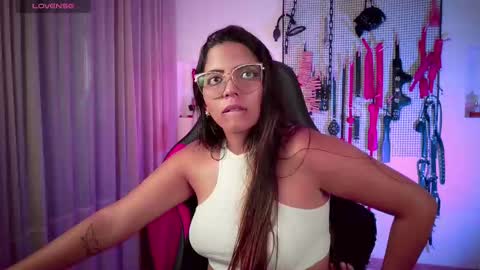 Snapshot of meggan_greey chatting on 09-09-25, 09:14 Your best slave online show from 09-09-25, 09:14