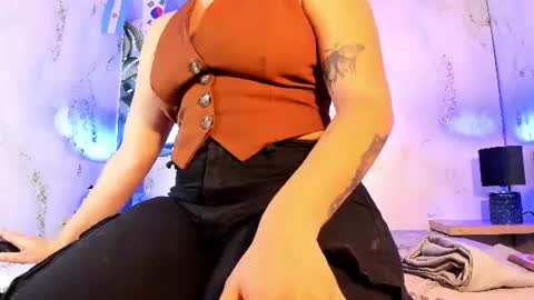 Snapshot of meggy_mae chatting on 06-22-26, 01:19 MEGGY MAE online show from 06-22-26, 01:19