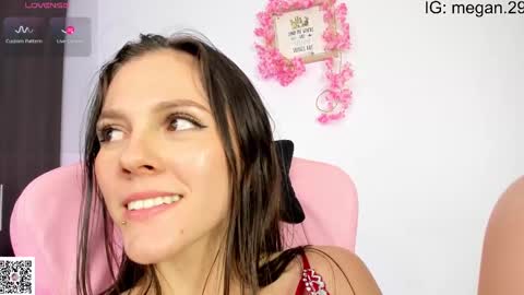 Snapshot of meghan_29x chatting on 02-09-25, 05:19 MEGHAN online show from 02-09-25, 05:19