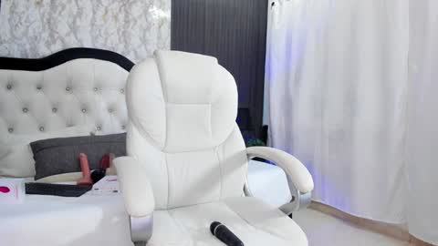 Meghan  online show from 01-20-25, 04:34